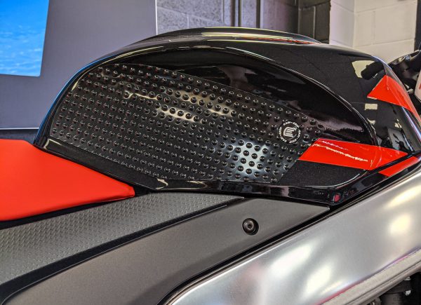 Eazi-Grip Aprilia RSV4 / Tuono V4 2021-2025