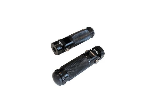 Reposapiés abatibles en aluminio mecanizado de ADN