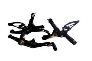 Estriberas regulables ADN para BMW S1000RR 2019-2025